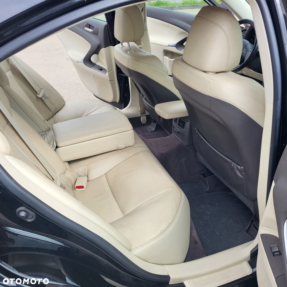 Lexus IS 220 D Comfort - 9