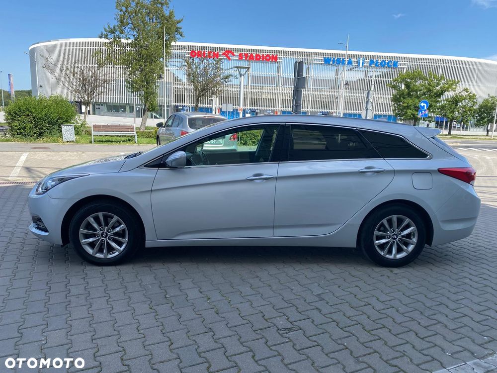 Hyundai i40 Kombi blue 1.7 CRDi DCT Premium - 2