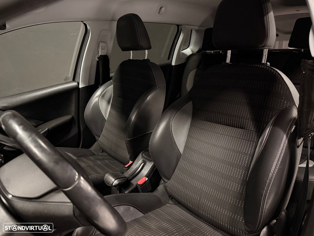 Peugeot 2008 1.2 VTi Allure - 10