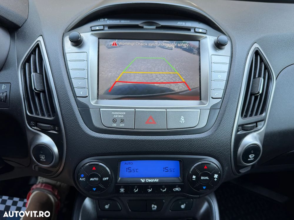 Hyundai ix35 2.0 CRDI 4WD Automatik Style - 11