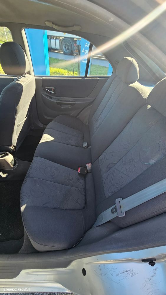 Hyundai Accent 1.5 CRDi Confort - 10