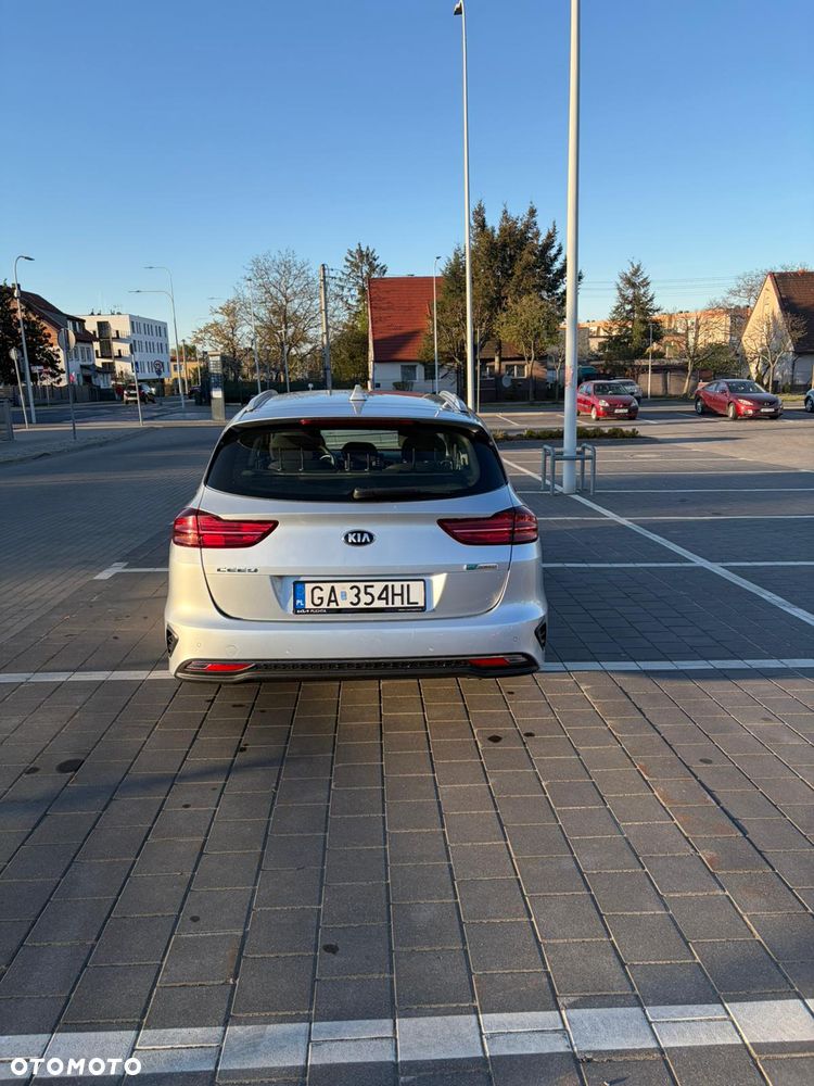 Kia Ceed 1.6 CRDi mHEV S - 9