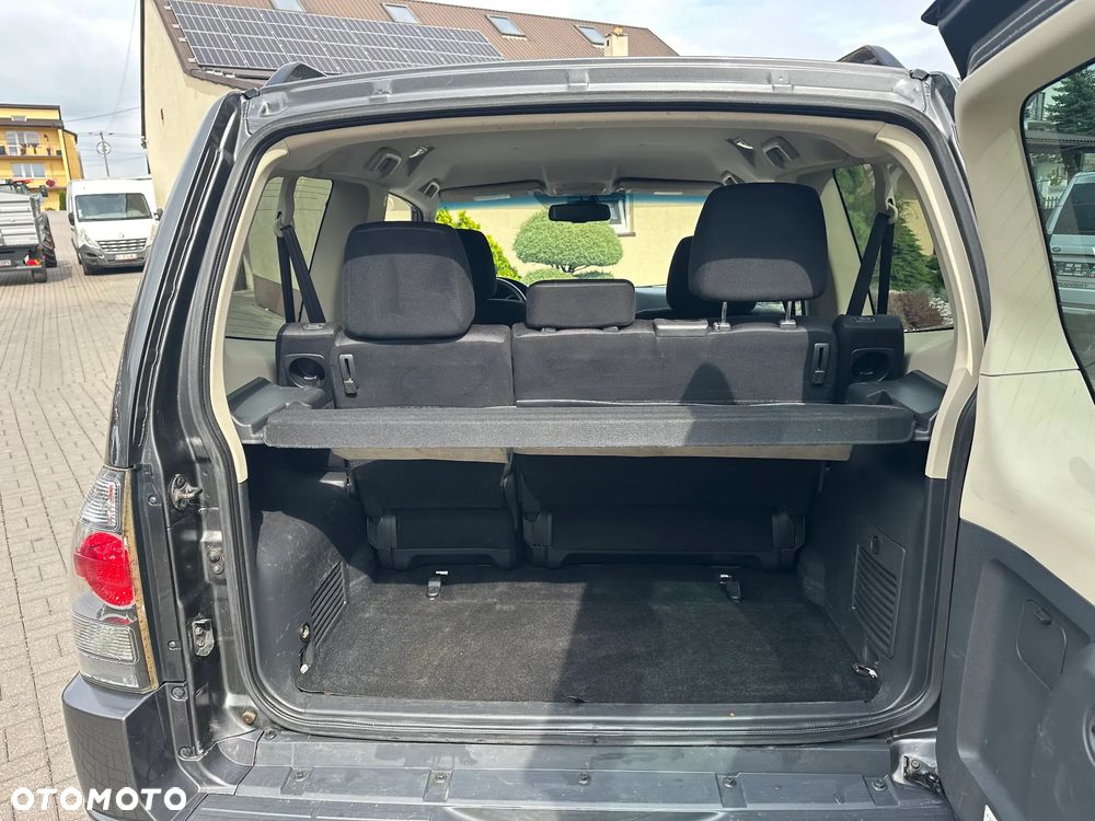 Mitsubishi Pajero - 9