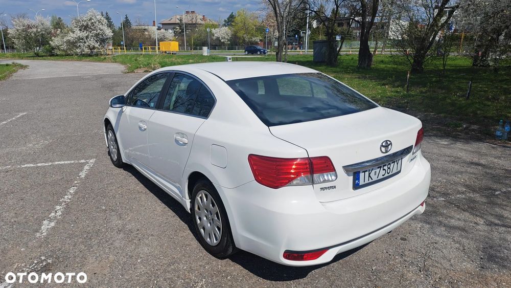 Toyota Avensis 2.0 D-4D Active - 14