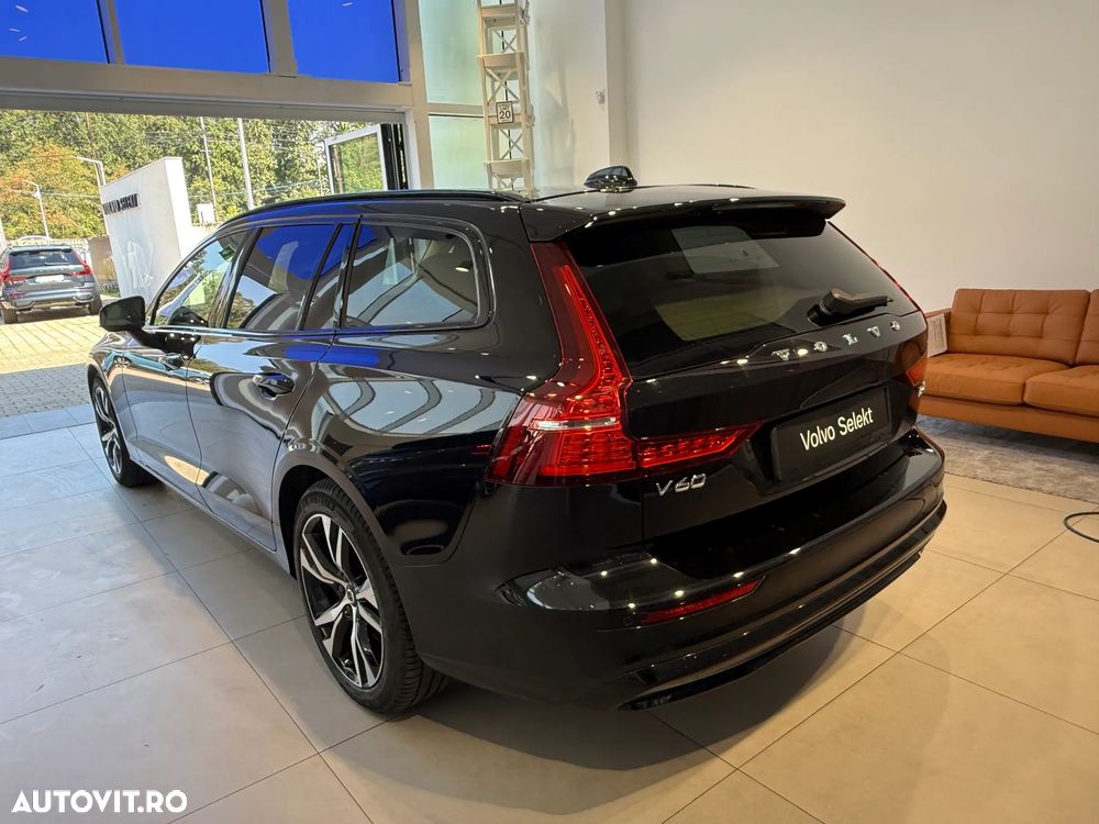 Volvo V60 B4 MHEV AT Plus Dark - 9