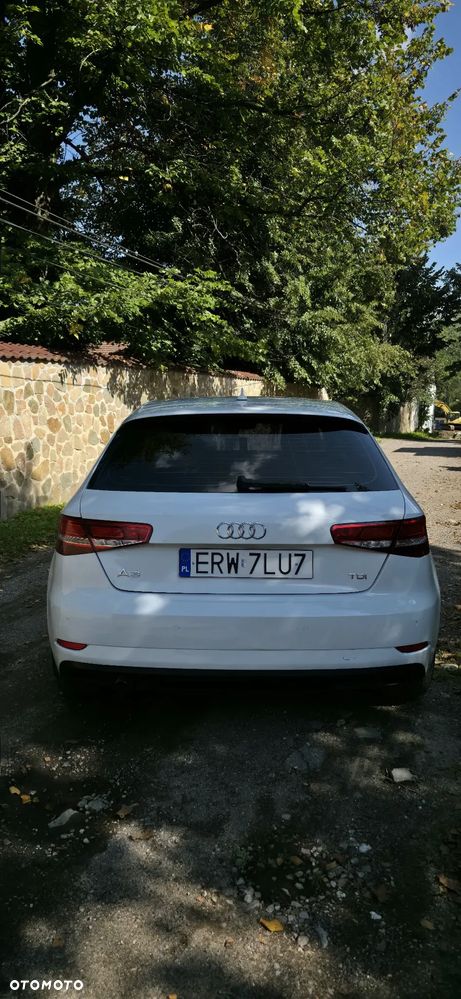 Audi A3 1.6 TDI (clean diesel) S tronic Ambiente - 12