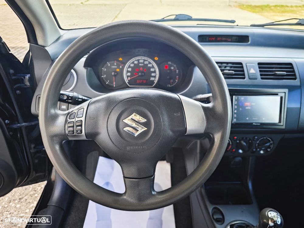 Suzuki SWIFT - 13
