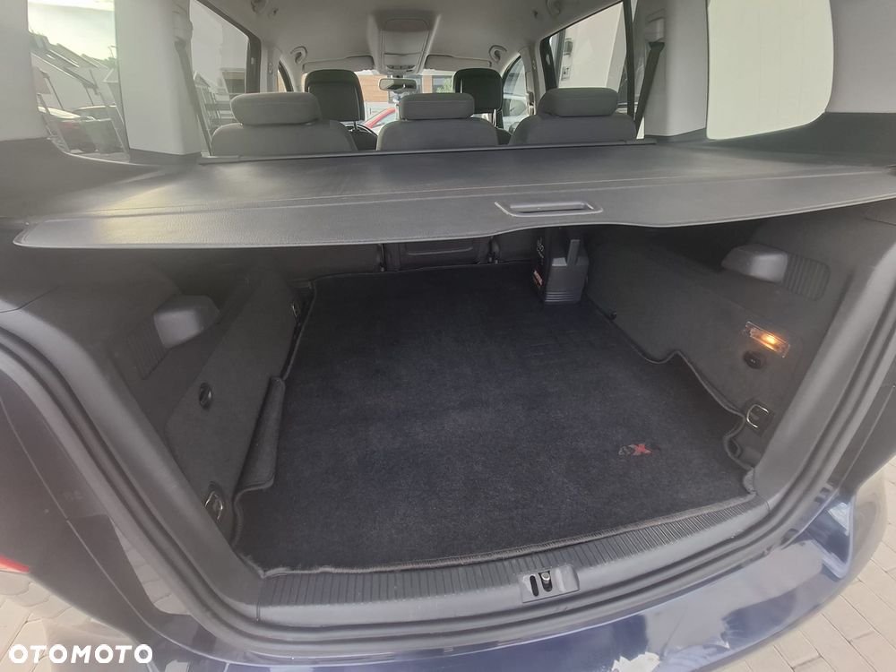 Volkswagen Touran 2.0 TDI DPF BlueMotion Technology Life - 10