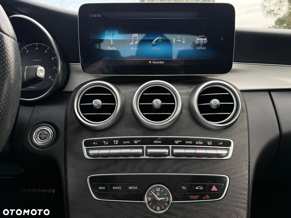 Mercedes-Benz Klasa C 300 4Matic 9G-TRONIC AMG Line - 20