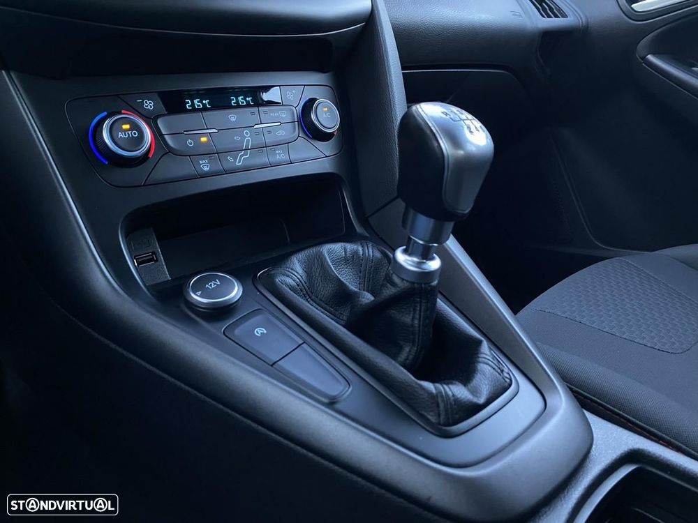 Ford Focus 1.5 TDCi ST-Line - 22