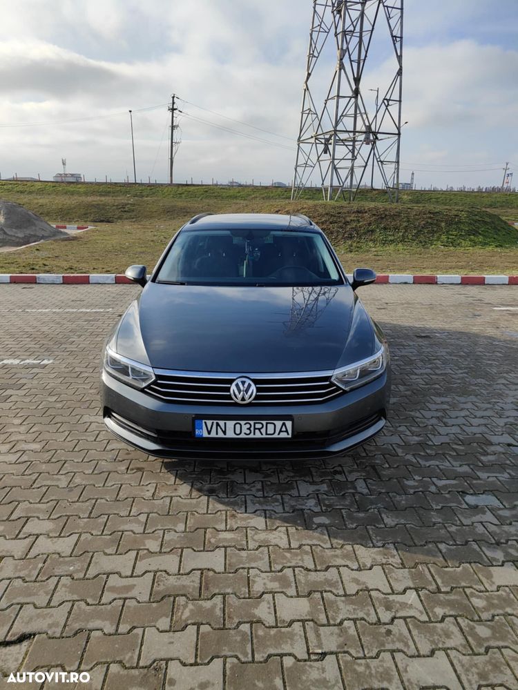 Volkswagen Passat 2.0 TDI SCR DSG Comfortline - 2