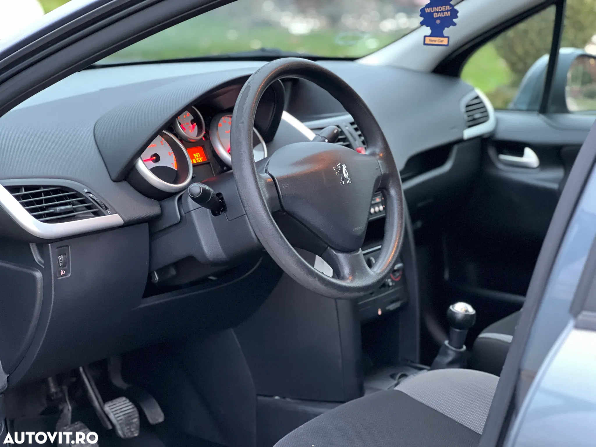 Peugeot 207 1.4 E Premium - 11