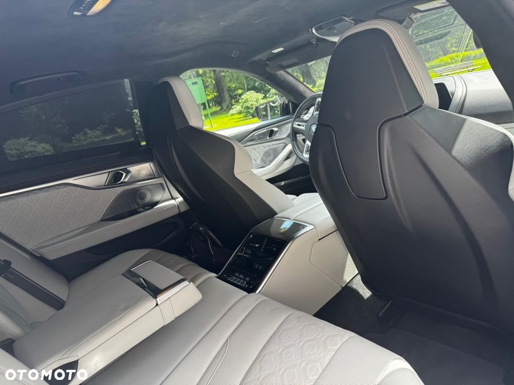 BMW M8 Competition Gran Coupe - 6