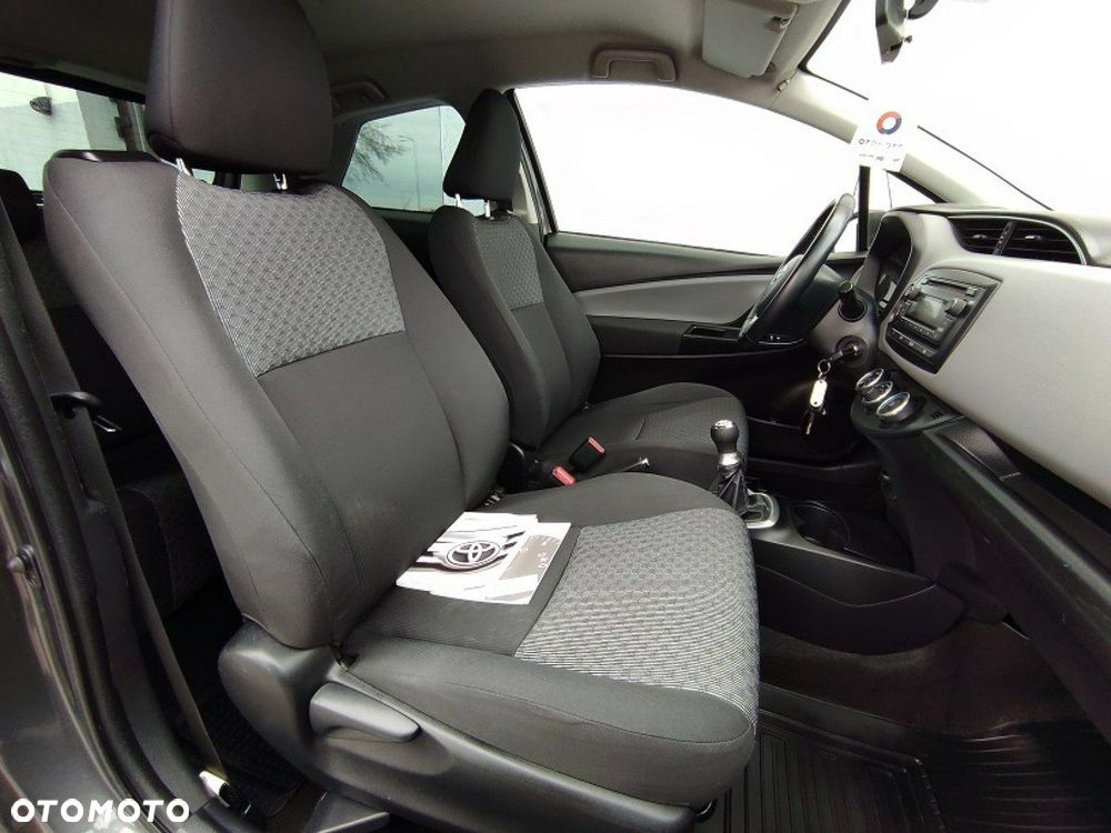 Toyota Yaris - 13