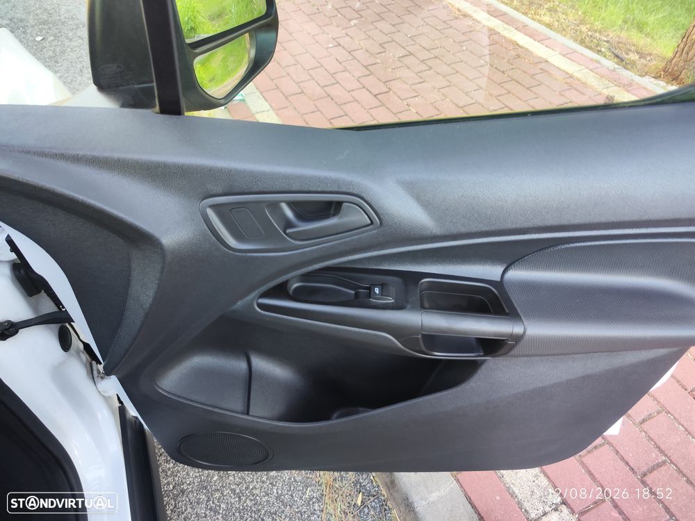 Ford Transit Connect - 13