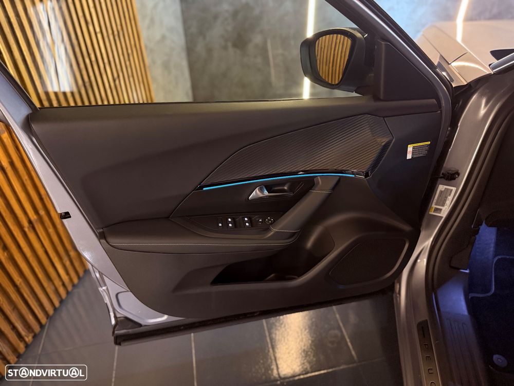 Peugeot e-2008 50 kWh GT Pack - 22