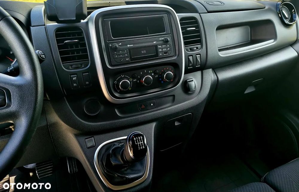 Renault Trafic - 23