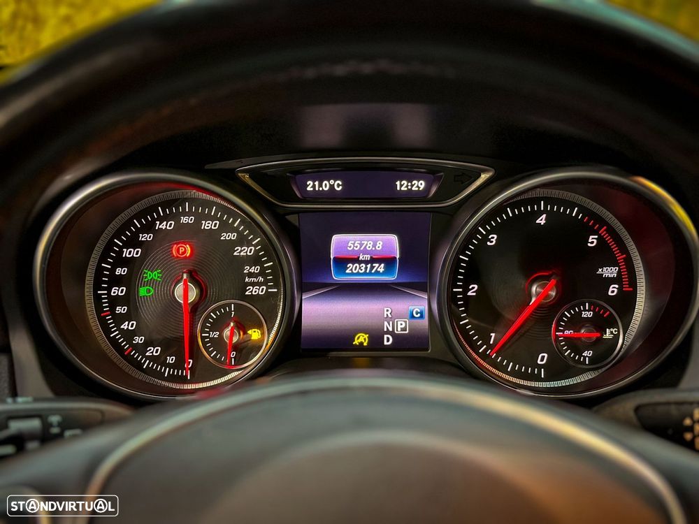 Mercedes-Benz CLA 180 - 43