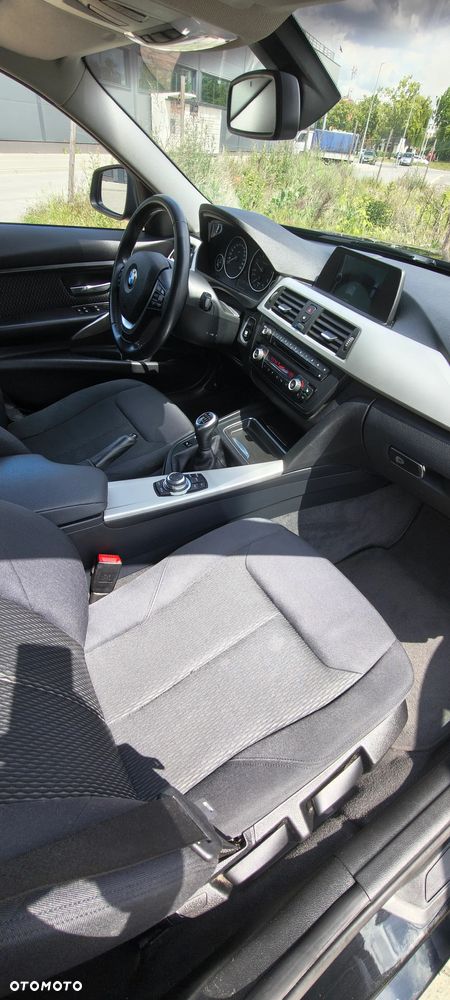 BMW Seria 3 318d DPF Edition Exclusive - 14