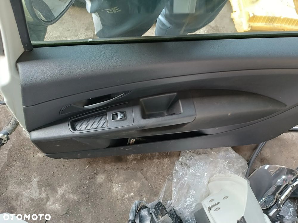 FIAT GRANDEPUNTO PUNTO II 2009R DRZWI PRZEDNIE PRAWE BIAŁE KOMPLETNE 3-DRZWI - 2