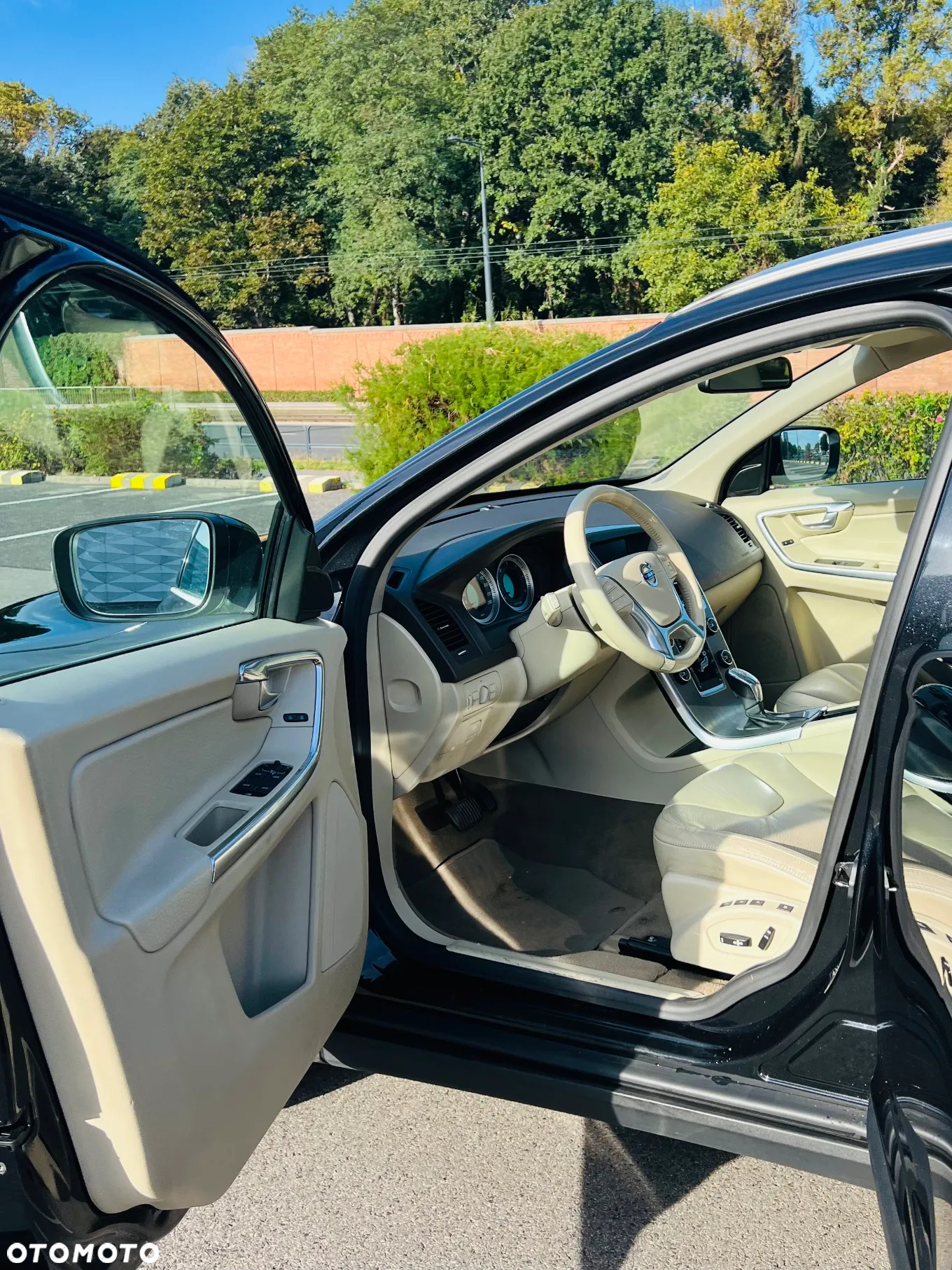 Volvo XC 60 2.4D AWD Momentum - 16
