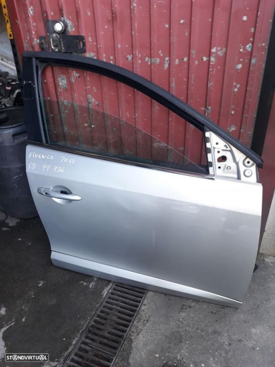 RENAULT FLUENCE PORTA FRENTE DIREITA - PF736 - 1