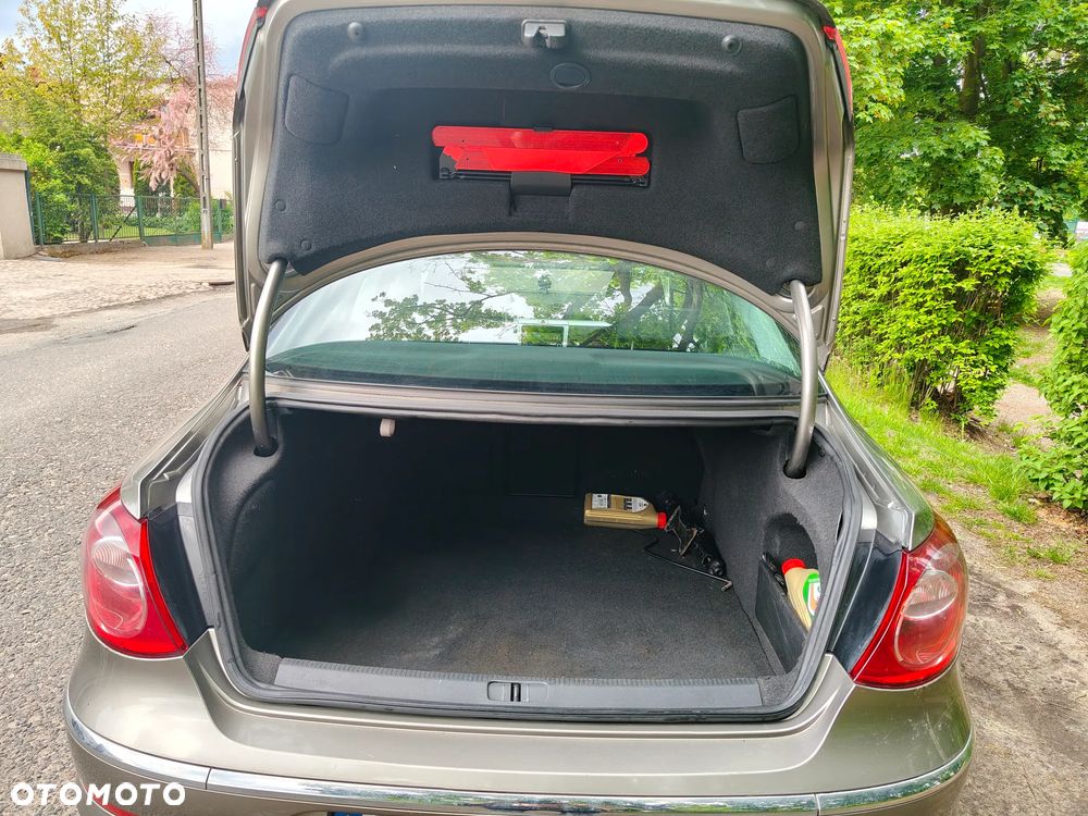 Volkswagen Passat 1.8 TSI Comfortline - 11