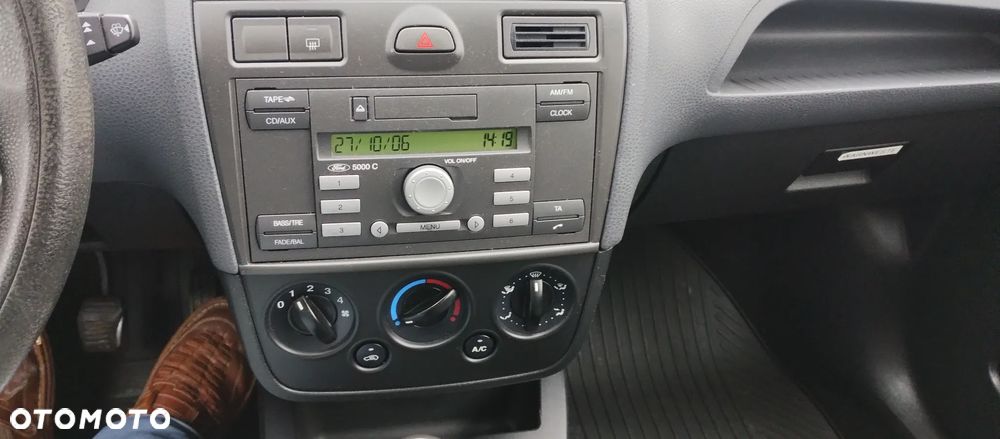 Ford Fiesta - 7