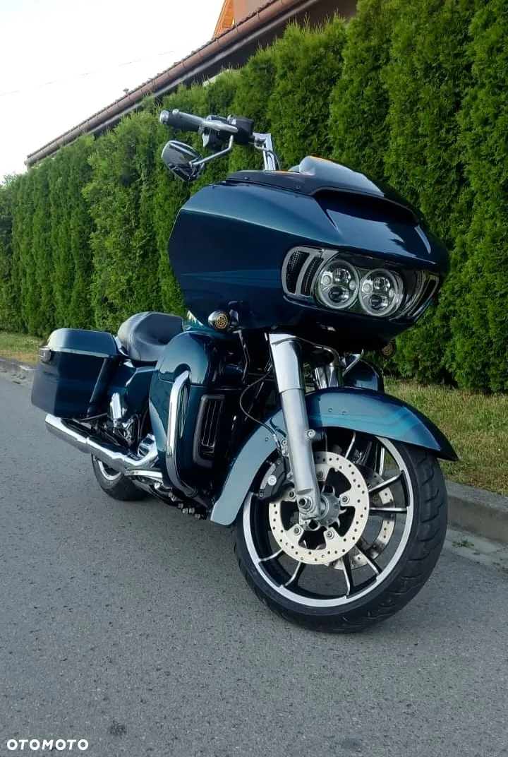 Harley-Davidson Touring Road Glide - 4