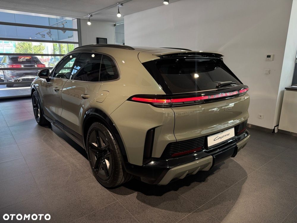 Porsche Cayenne - 7