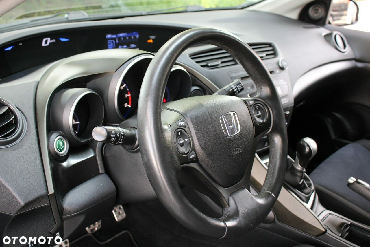 Honda Civic 1.8 i-VTEC Sport - 23