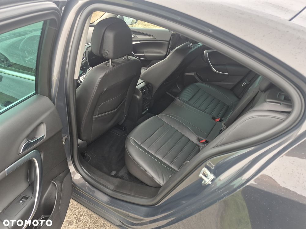 Opel Insignia - 12