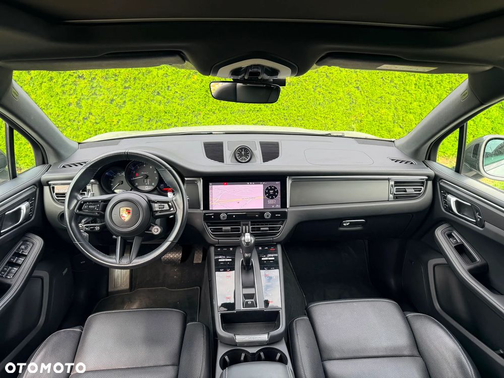 Porsche Macan T - 11