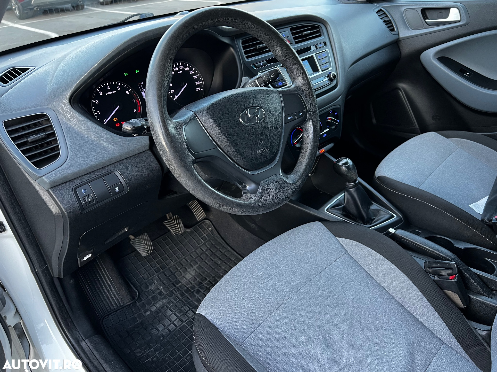 Hyundai i20 - 15