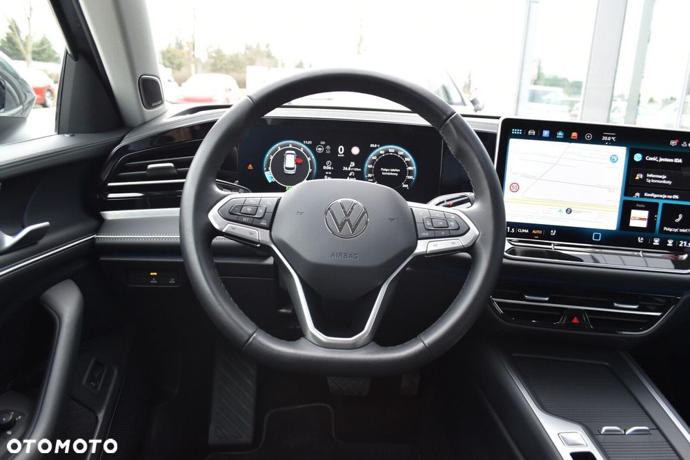 Volkswagen Passat - 12