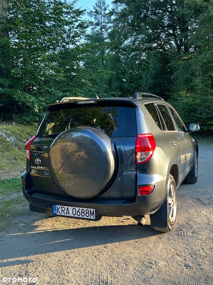 Toyota RAV4 2.2 D-4D Premium - 4