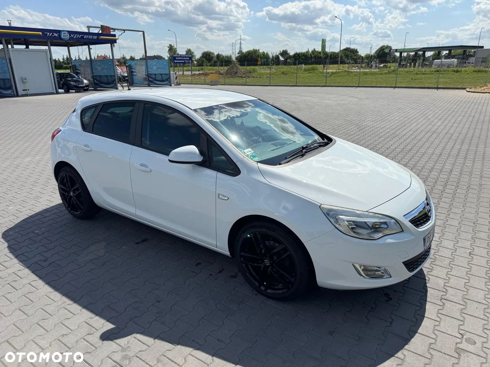 Opel Astra 1.6 - 10