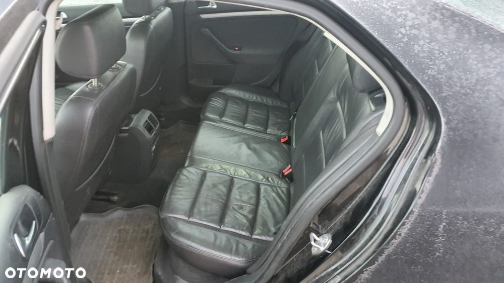 Volkswagen Jetta 1.9 TDI Comfortline - 9