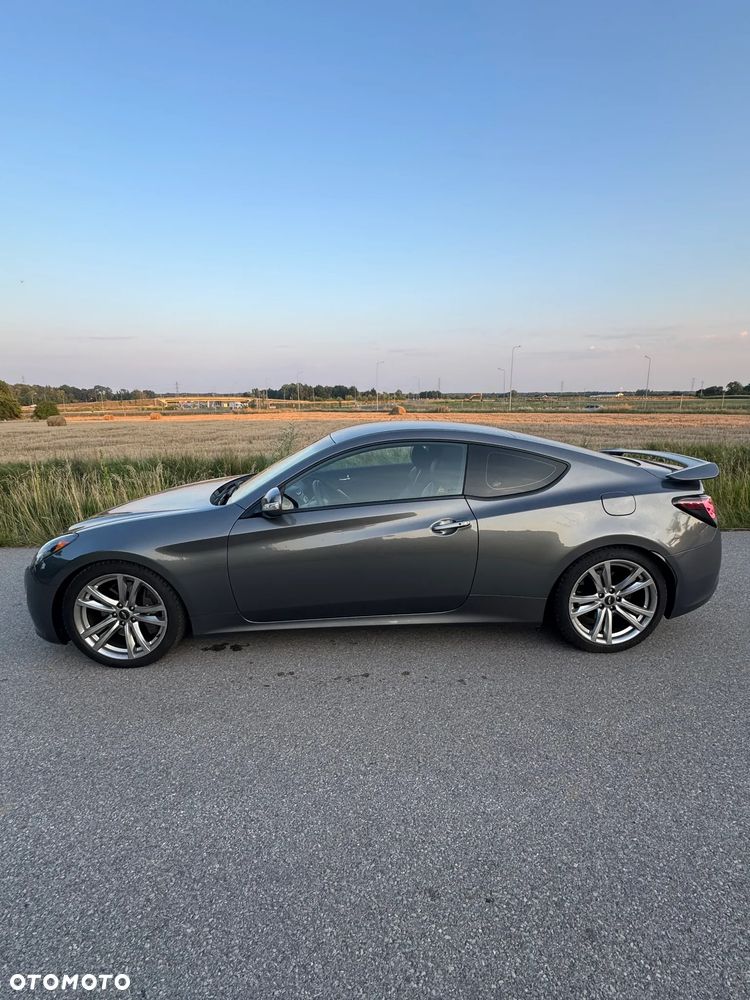 Hyundai Genesis Coupe 2012 photo 2
