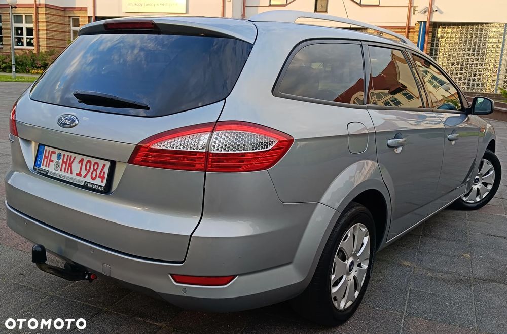 Ford Mondeo 2.0 Ambiente - 21