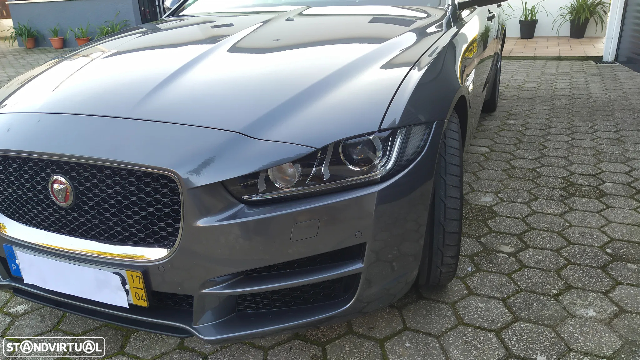 Jaguar XE 2.0 D Prestige Aut. - 9