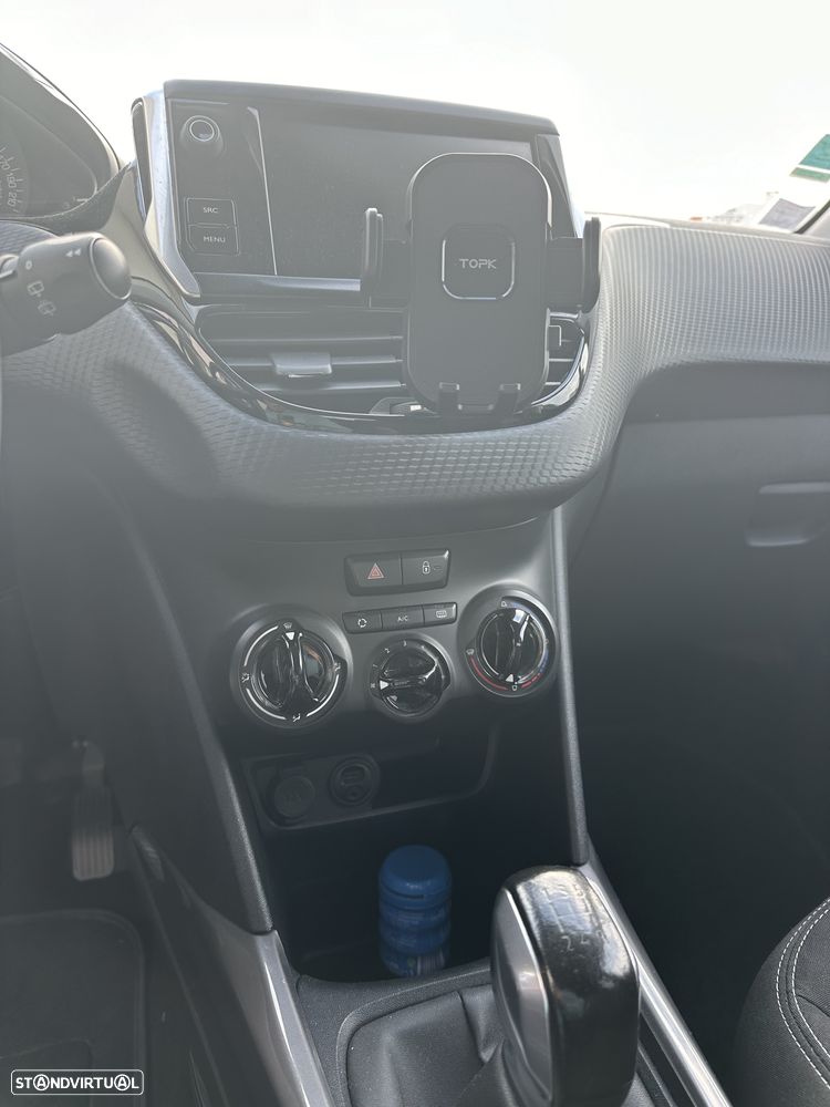 Peugeot 2008 1.2 PureTech Style - 11