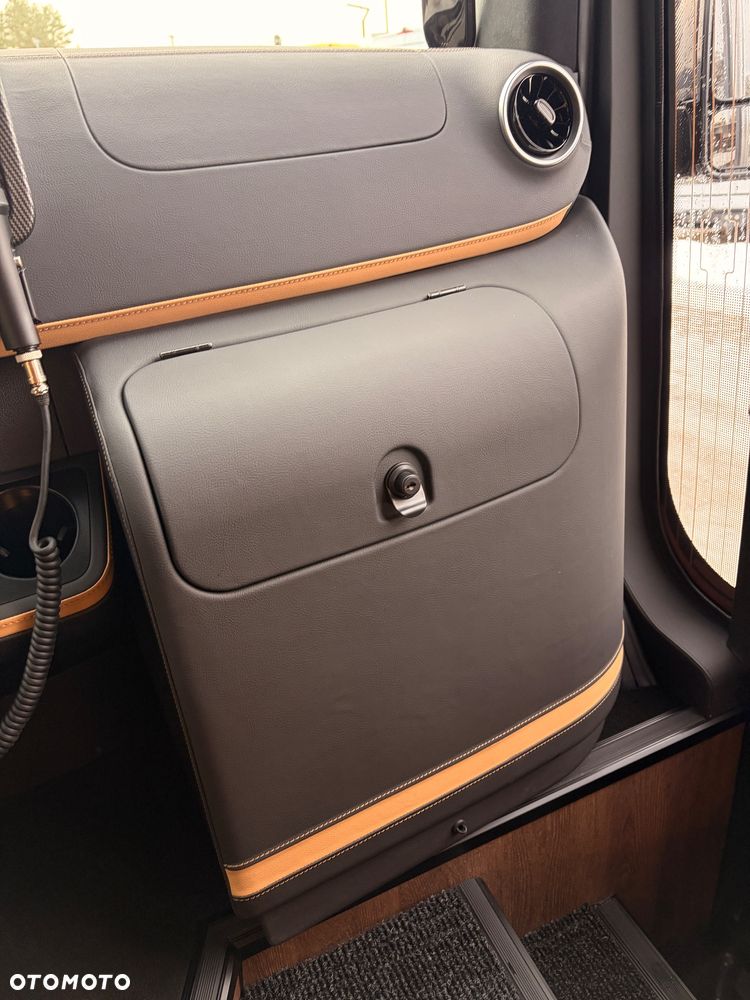 Mercedes-Benz Sprinter 519 - 28