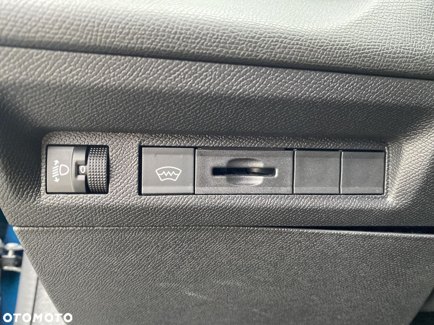 Peugeot 408 1.2 PureTech Allure S&S EAT8 - 22