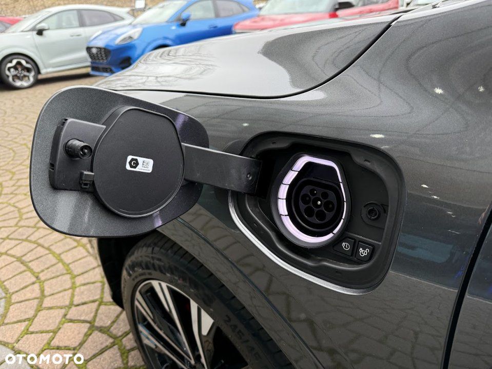 Ford Kuga - 25