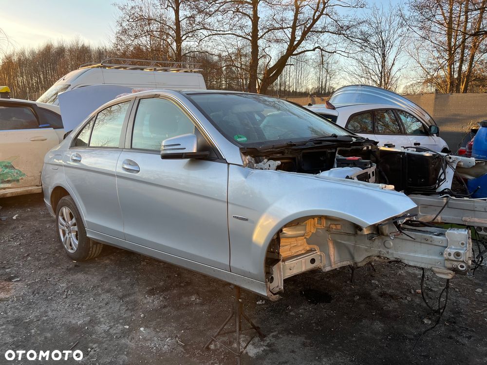 Mercedes-Benz Klasa C 180 BlueEFFICIENCY - 8