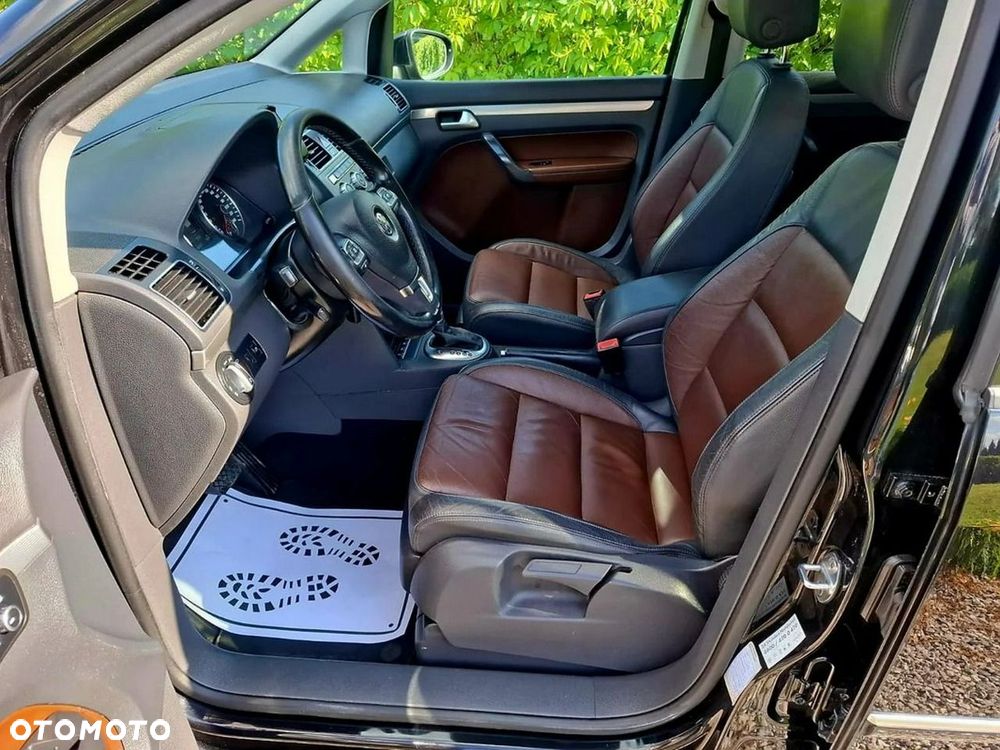 Volkswagen Touran 2.0 TDI DPF Highline DSG - 34