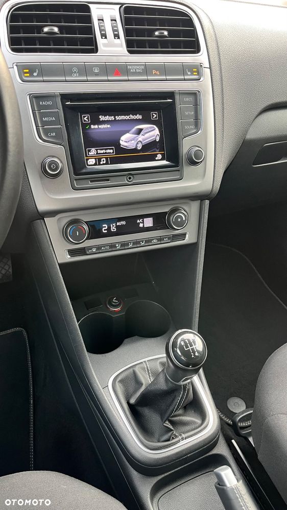 Volkswagen Polo 1.4 TDI Blue Motion Technology Lounge - 35