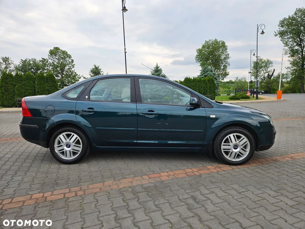 Ford Focus 1.6 TDCi Ghia - 16
