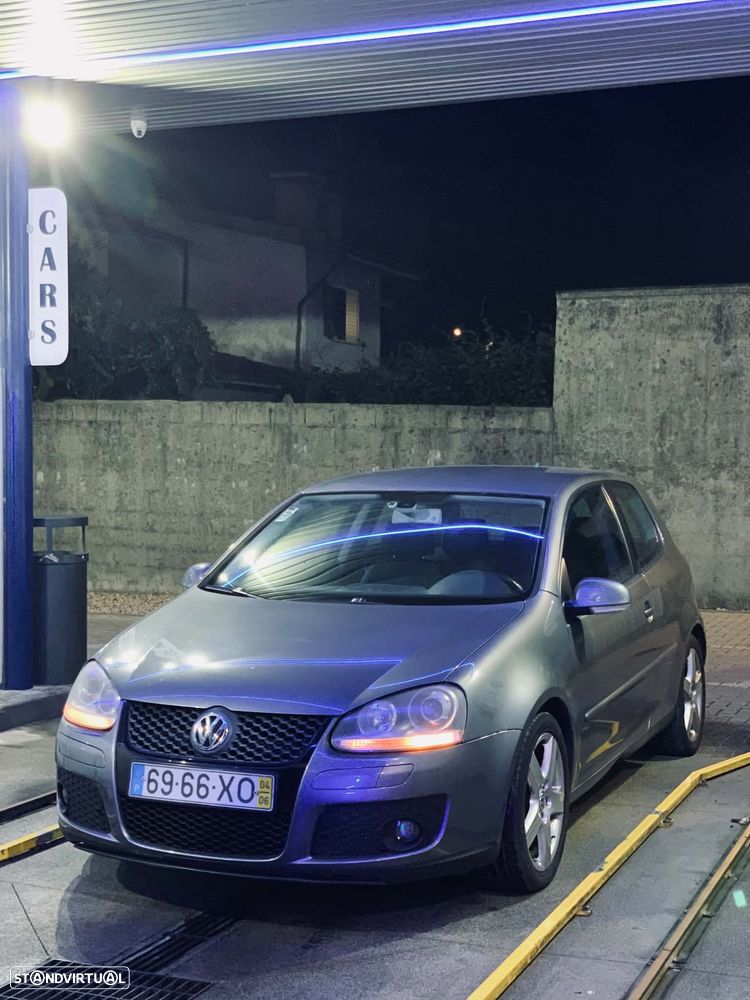 VW Golf 2.0 FSi Sport - 2